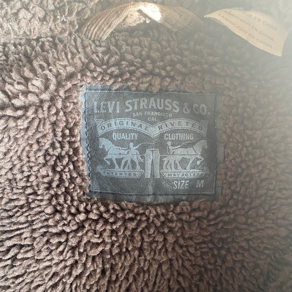 Men’s brown Levi’s corduroy Sherpa jacket in medium. - Picture 4 of 8